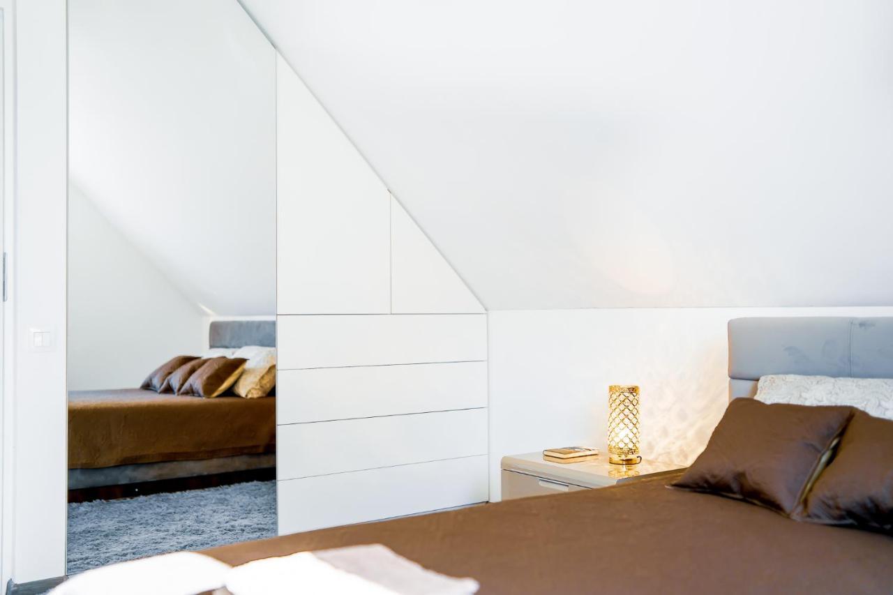 Stylish, Modern Apartment Near Vilnius Old Town Ngoại thất bức ảnh